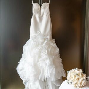 Kitty Chen Everly H2332 Ivory Mermaid Wedding Dress Strapless 3D Floral Size 8